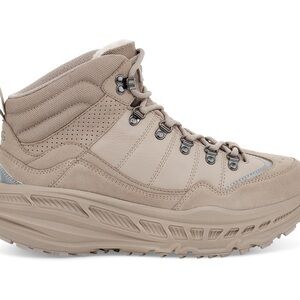 UGG CA805 Hiker Weather Boots in color Putty men’s size 7, women’s size 8.5